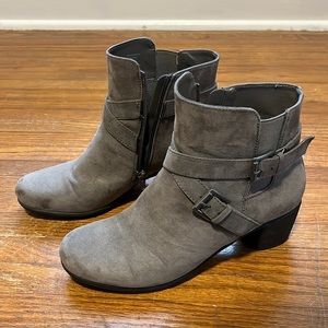 Croft & Barrow gray ankle boots